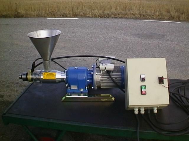 http://www.oilpress.com/Type-40-A-STM-110V-5.JPG